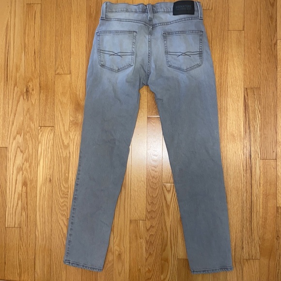 Levi’s Signature 29x30 Grey Jean - Picture 3 of 6